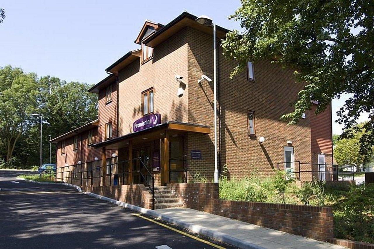 Premier Inn Portsmouth Horndean Exterior photo
